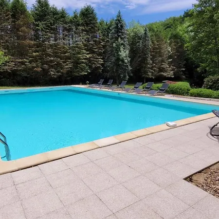 Grande Maison Pour 8 - Tranquillite - Piscine Feriehus Saint-Paul-la-Roche